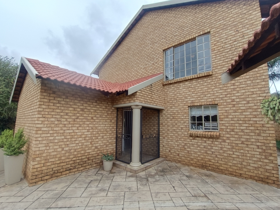 3 Bedroom Property for Sale in Clubview Gauteng