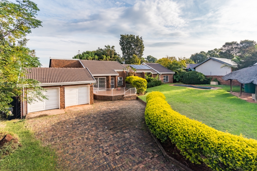 4 Bedroom Property for Sale in Hennopspark Gauteng