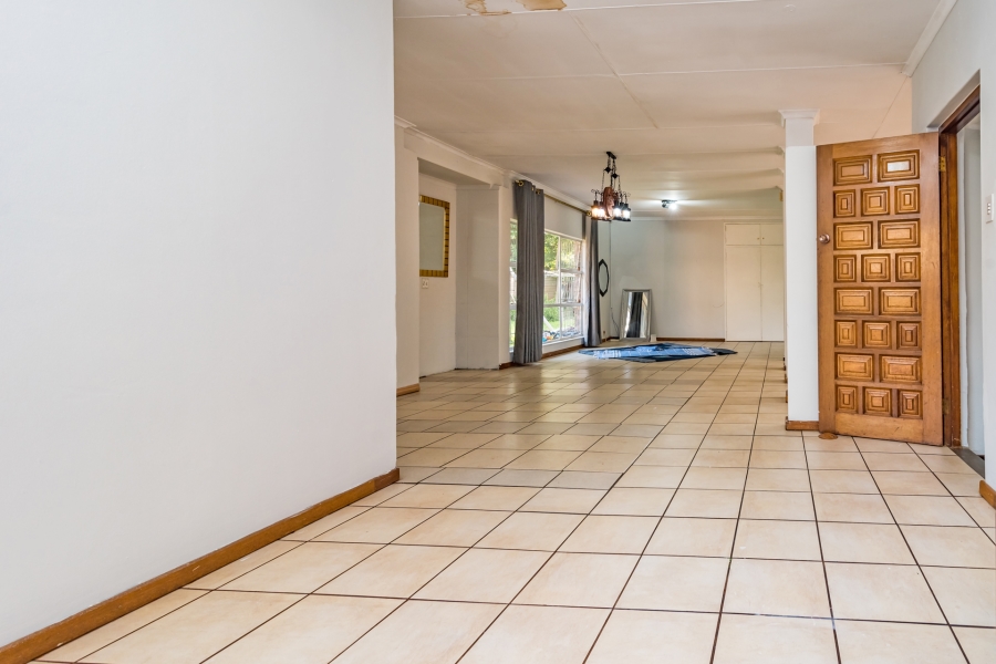 4 Bedroom Property for Sale in Hennopspark Gauteng
