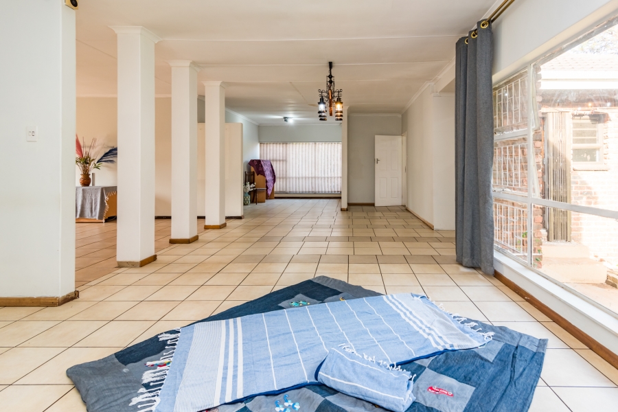 4 Bedroom Property for Sale in Hennopspark Gauteng