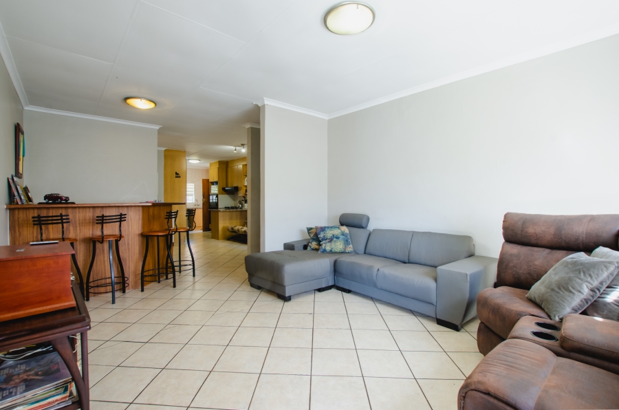 3 Bedroom Property for Sale in Eldoraigne Gauteng