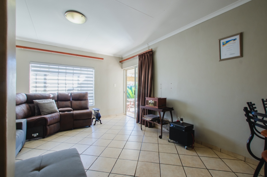 3 Bedroom Property for Sale in Eldoraigne Gauteng