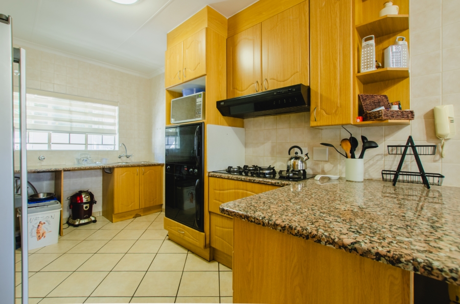 3 Bedroom Property for Sale in Eldoraigne Gauteng