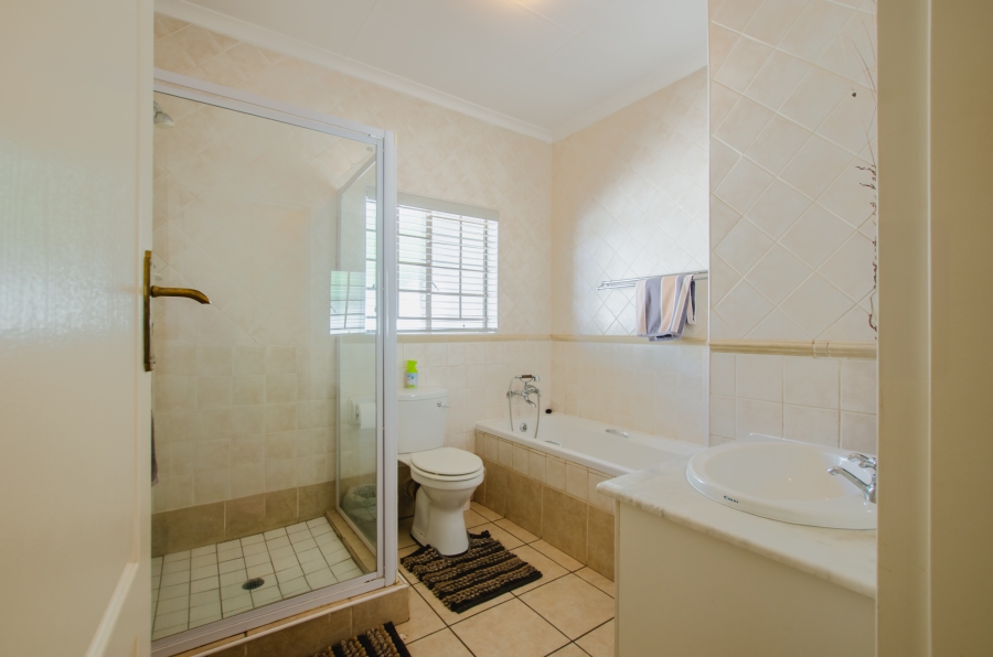 3 Bedroom Property for Sale in Eldoraigne Gauteng