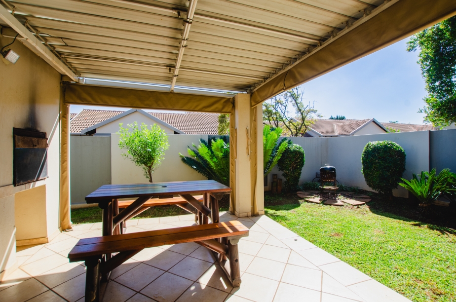 3 Bedroom Property for Sale in Eldoraigne Gauteng