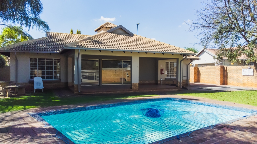 3 Bedroom Property for Sale in Eldoraigne Gauteng