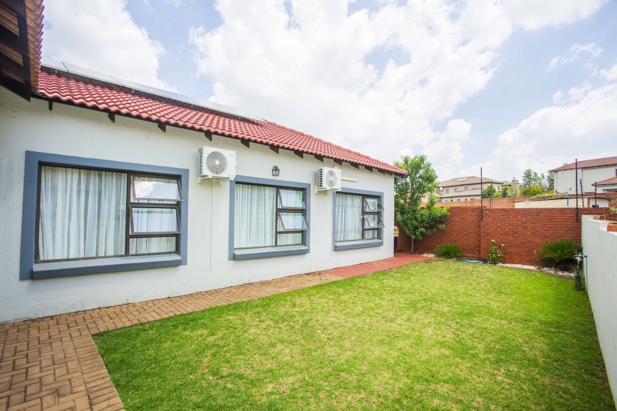 3 Bedroom Property for Sale in Monavoni Gauteng
