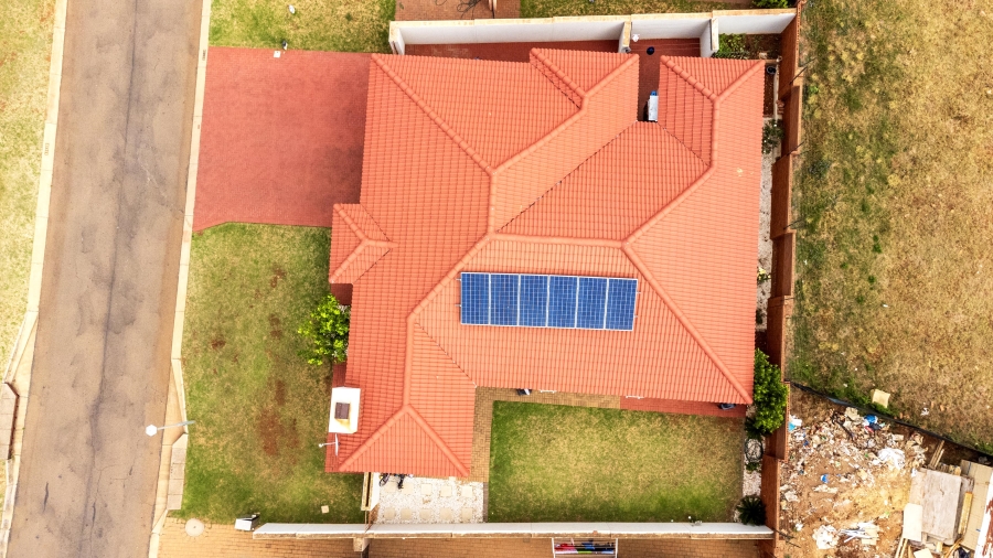 3 Bedroom Property for Sale in Monavoni Gauteng