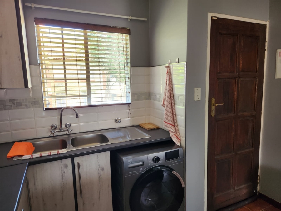 To Let 2 Bedroom Property for Rent in Mooikloof Ridge Gauteng