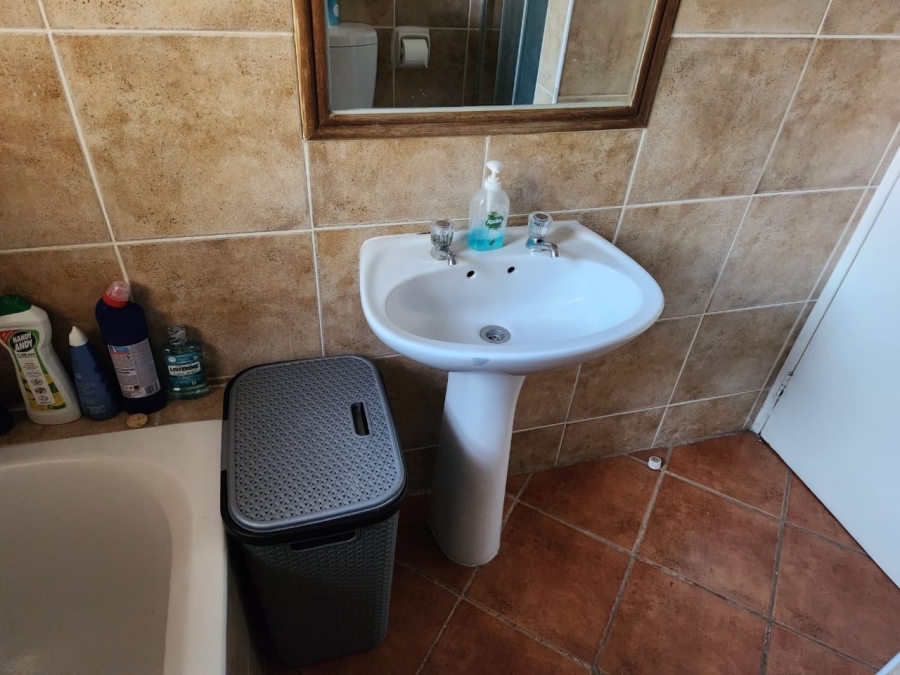 To Let 2 Bedroom Property for Rent in Mooikloof Ridge Gauteng