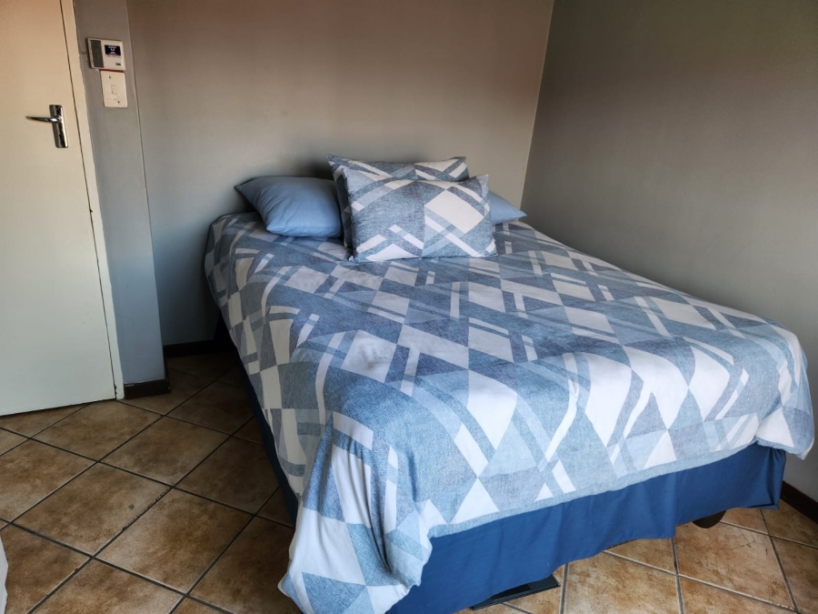 To Let 2 Bedroom Property for Rent in Mooikloof Ridge Gauteng