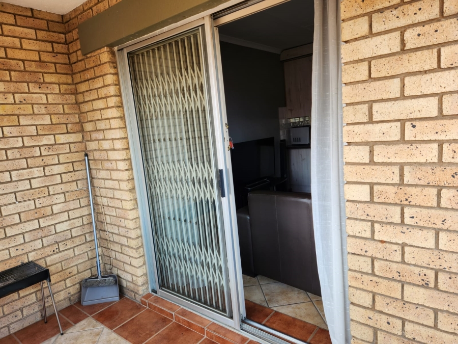 To Let 2 Bedroom Property for Rent in Mooikloof Ridge Gauteng