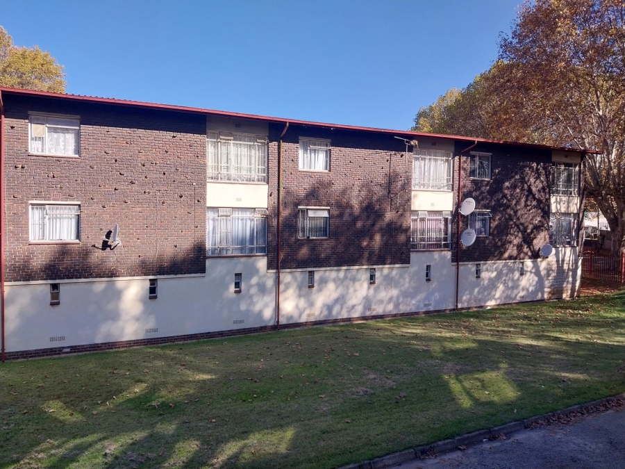 2 Bedroom Property for Sale in Paarlshoop Gauteng