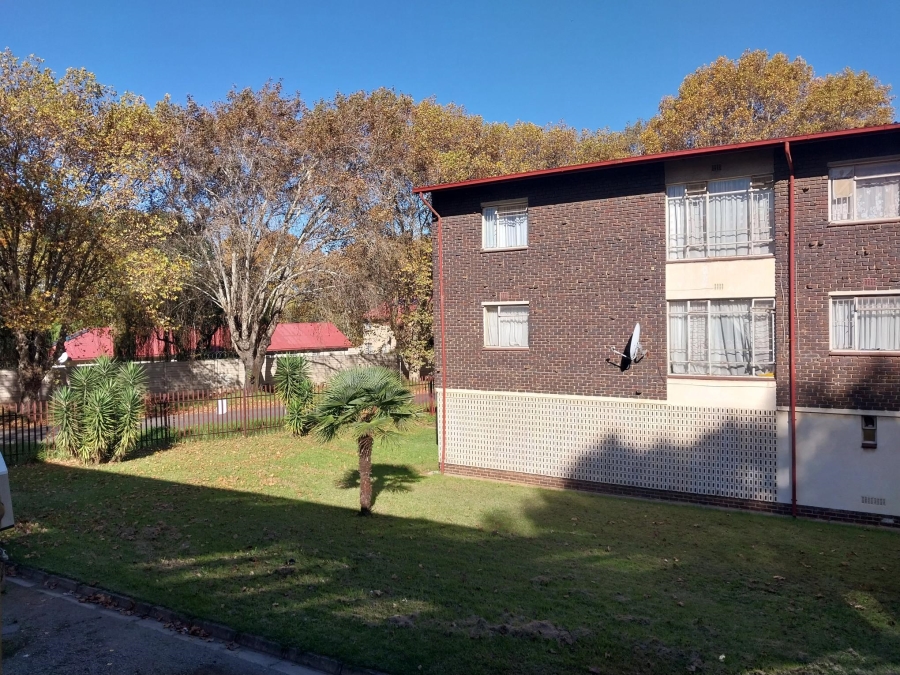 2 Bedroom Property for Sale in Paarlshoop Gauteng