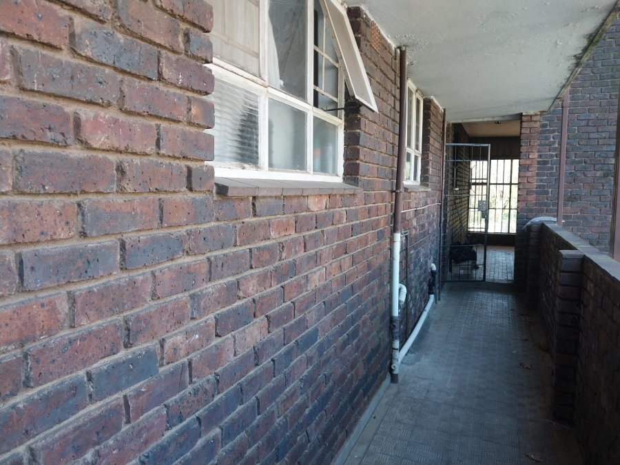 2 Bedroom Property for Sale in Paarlshoop Gauteng