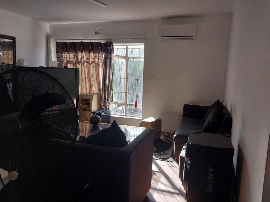 2 Bedroom Property for Sale in Paarlshoop Gauteng