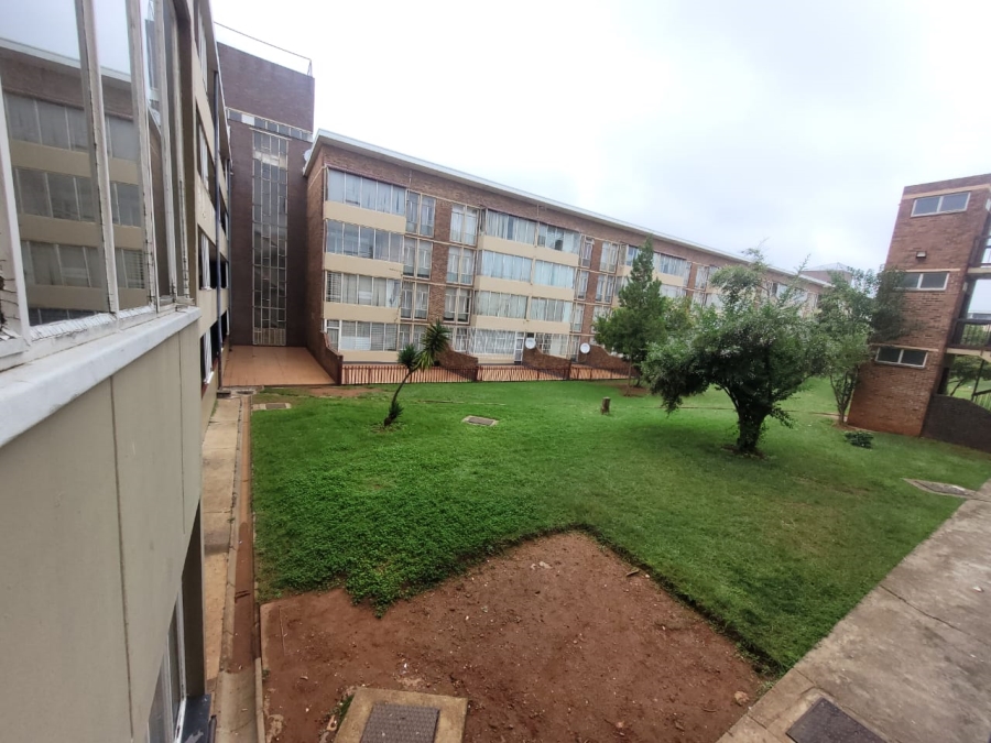 2 Bedroom Property for Sale in Florida Gauteng