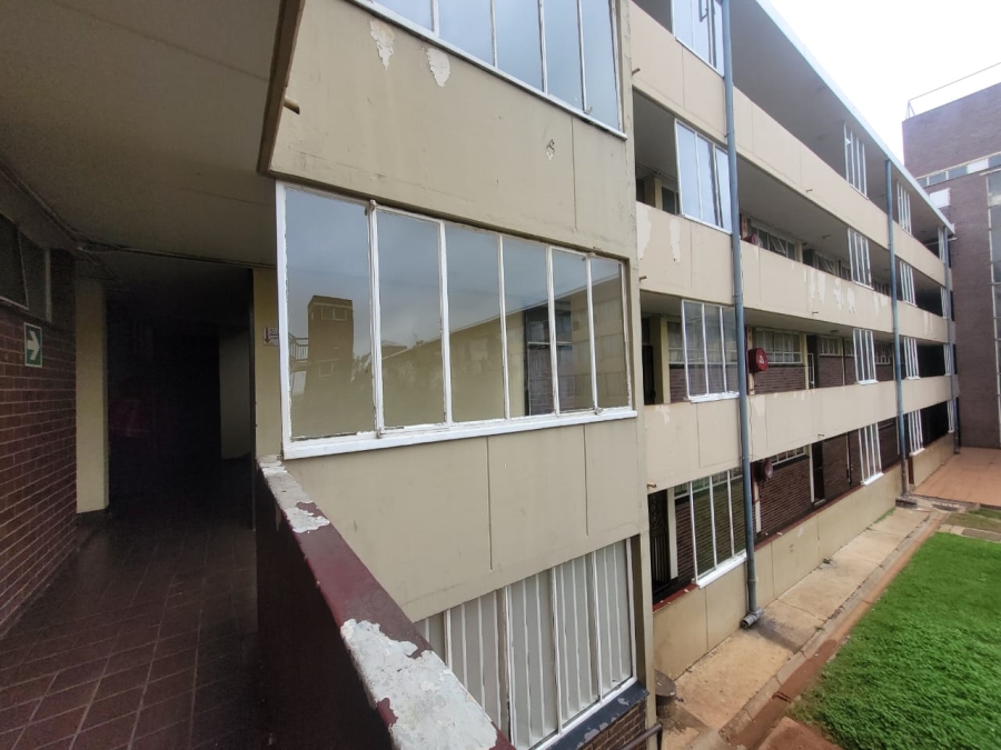 2 Bedroom Property for Sale in Florida Gauteng