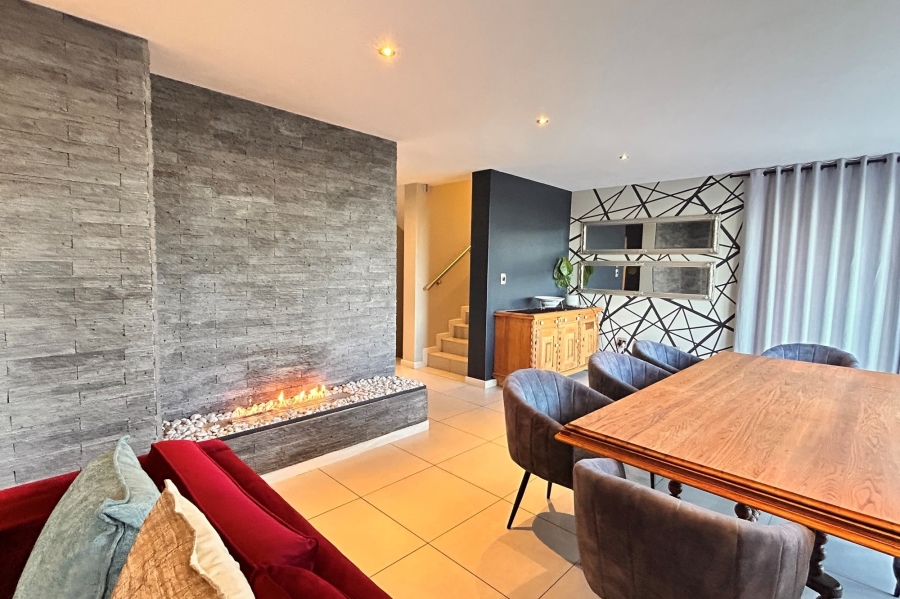 4 Bedroom Property for Sale in Waterkloof Ridge Gauteng