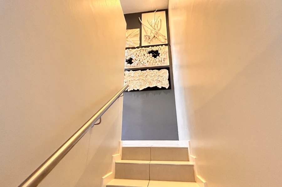 4 Bedroom Property for Sale in Waterkloof Ridge Gauteng