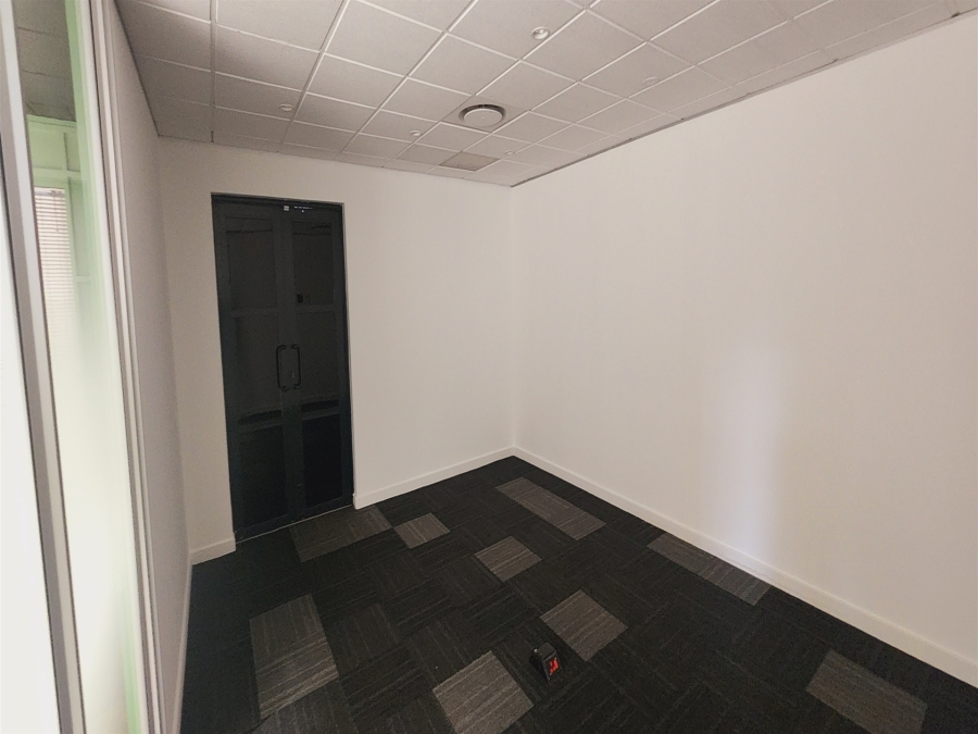 To Let commercial Property for Rent in Barlow Park Gauteng