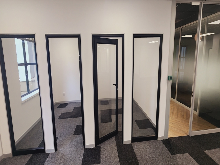 To Let commercial Property for Rent in Barlow Park Gauteng