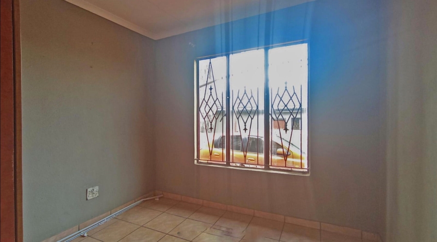 3 Bedroom Property for Sale in Lotus Gardens Gauteng