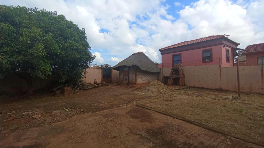 3 Bedroom Property for Sale in Lotus Gardens Gauteng