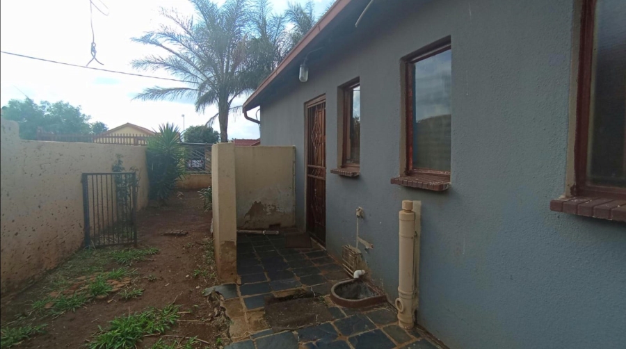 3 Bedroom Property for Sale in Lotus Gardens Gauteng