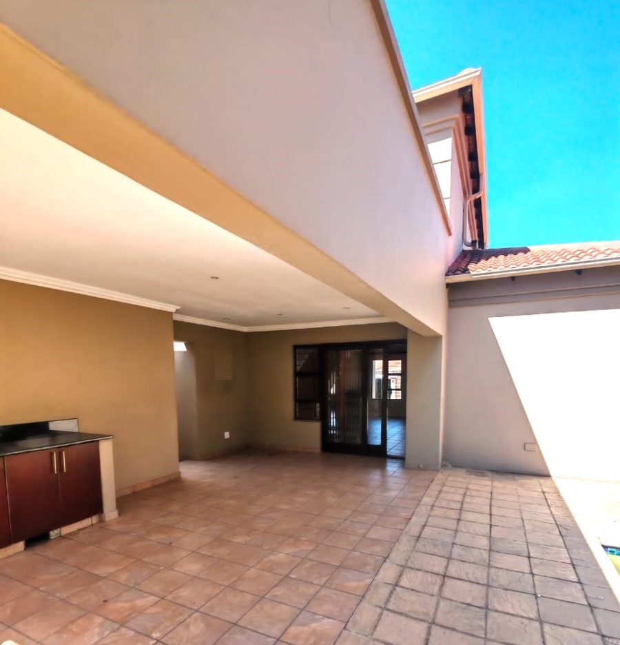 To Let 3 Bedroom Property for Rent in Honeydew Gauteng