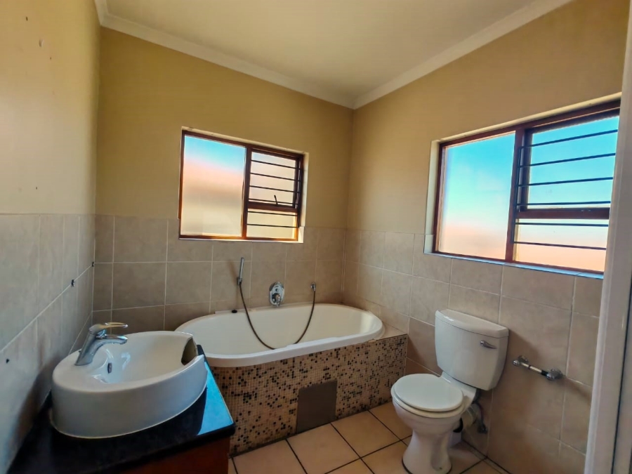 To Let 3 Bedroom Property for Rent in Honeydew Gauteng
