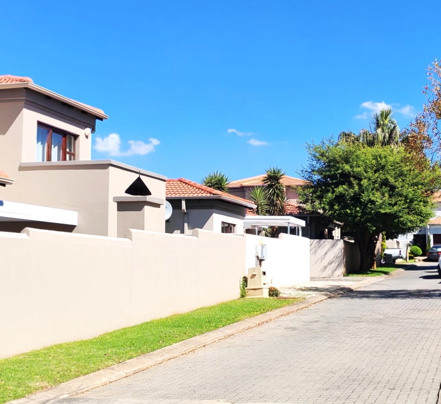 To Let 3 Bedroom Property for Rent in Honeydew Gauteng