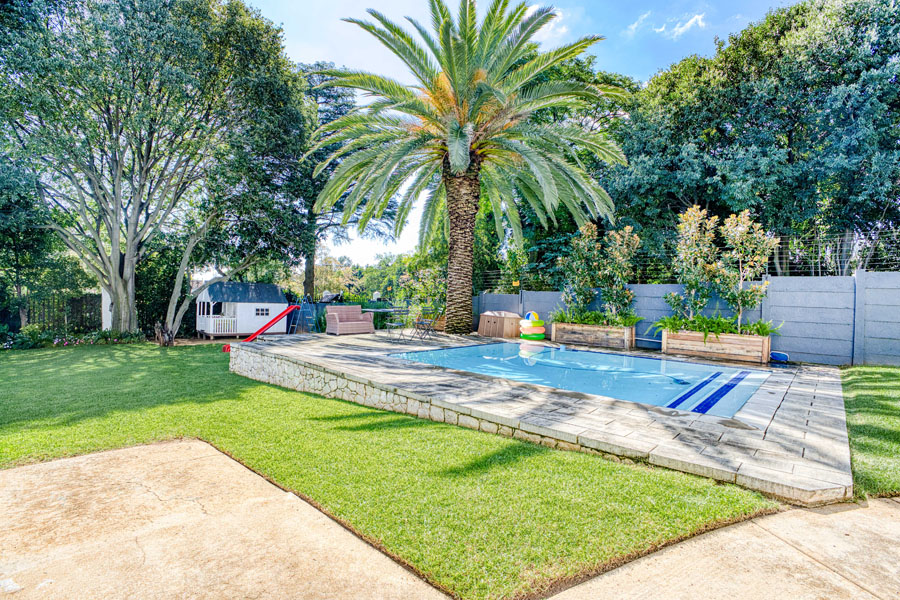 4 Bedroom Property for Sale in Linden Gauteng