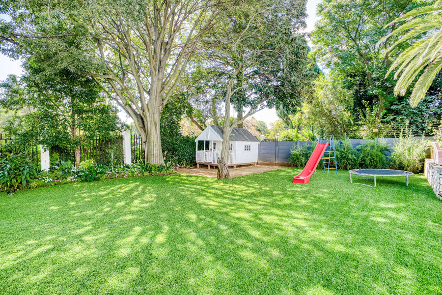 4 Bedroom Property for Sale in Linden Gauteng