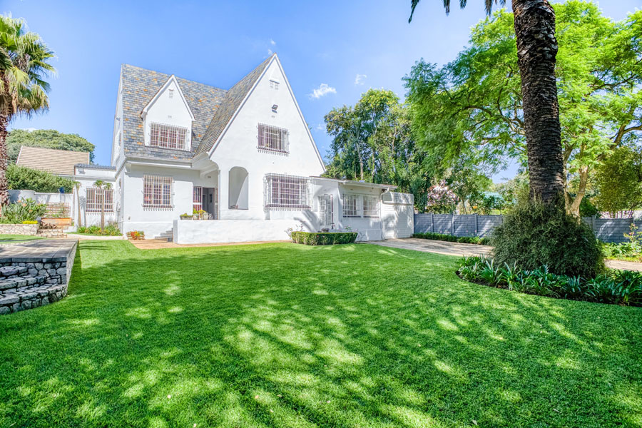 4 Bedroom Property for Sale in Linden Gauteng