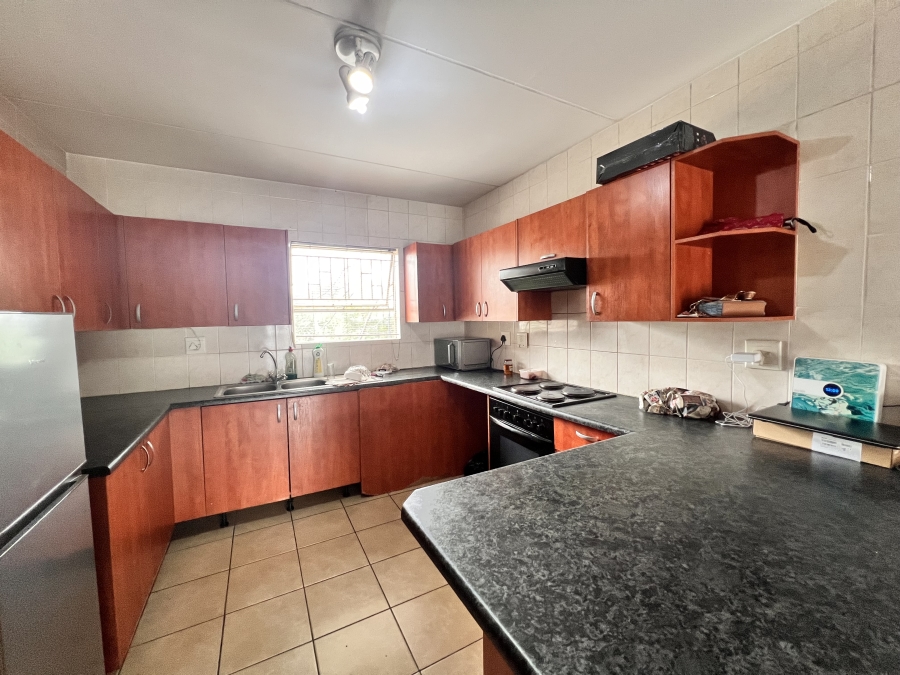 2 Bedroom Property for Sale in Vorna Valley Gauteng