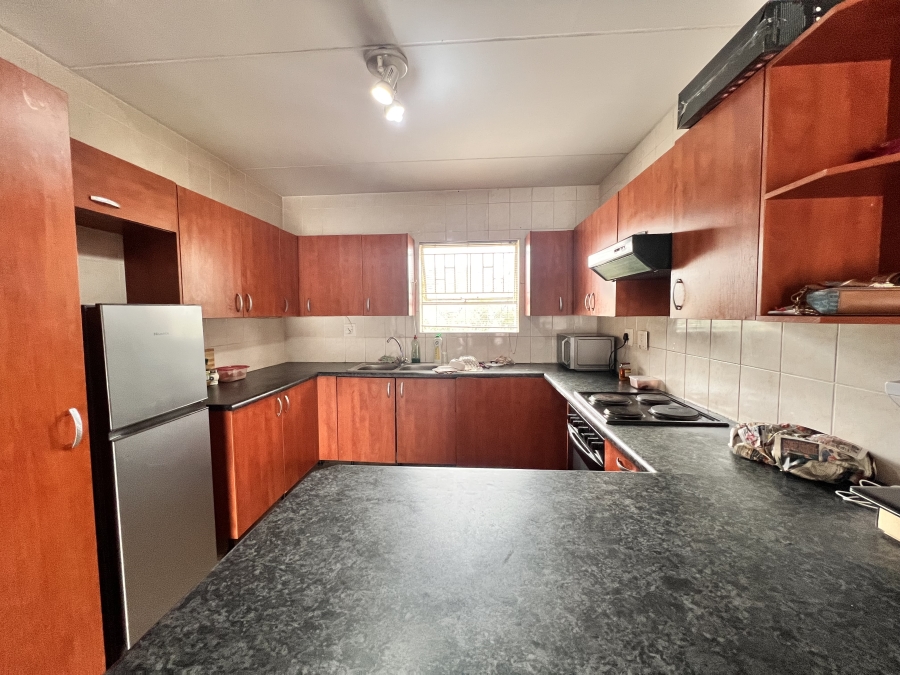 2 Bedroom Property for Sale in Vorna Valley Gauteng