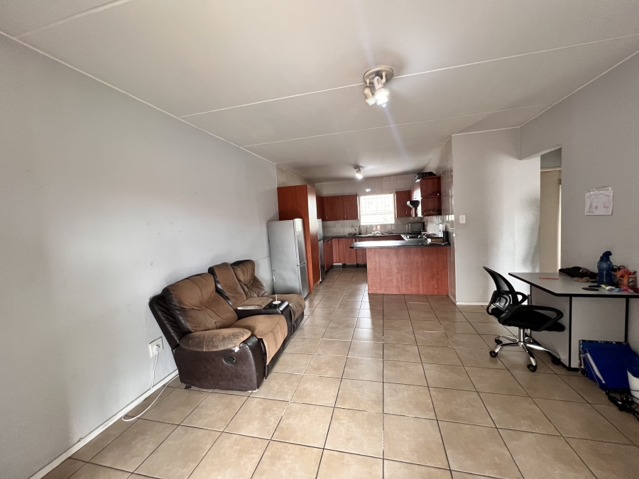 2 Bedroom Property for Sale in Vorna Valley Gauteng