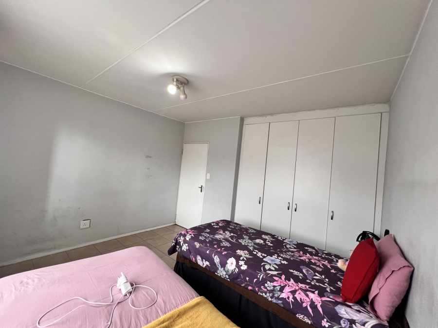 2 Bedroom Property for Sale in Vorna Valley Gauteng