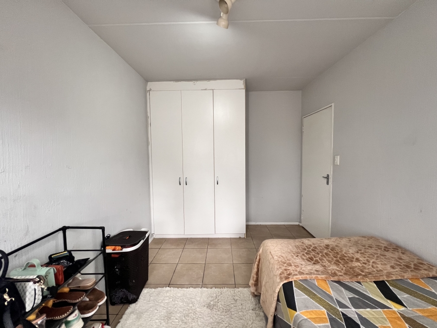 2 Bedroom Property for Sale in Vorna Valley Gauteng