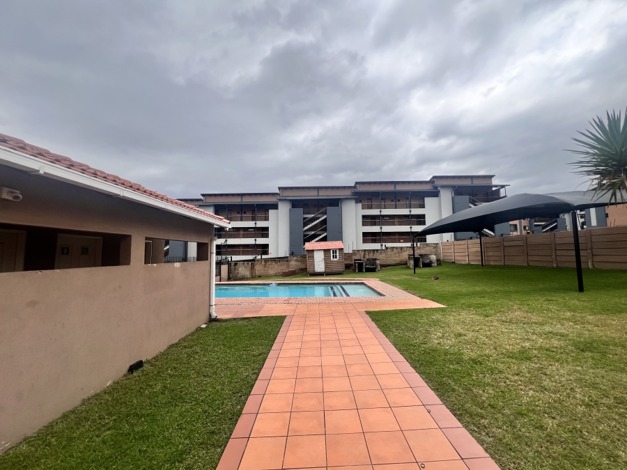 2 Bedroom Property for Sale in Vorna Valley Gauteng