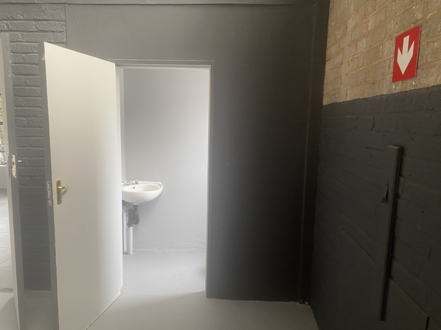 To Let commercial Property for Rent in Halfway House Gauteng
