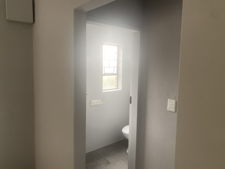 To Let commercial Property for Rent in Halfway House Gauteng