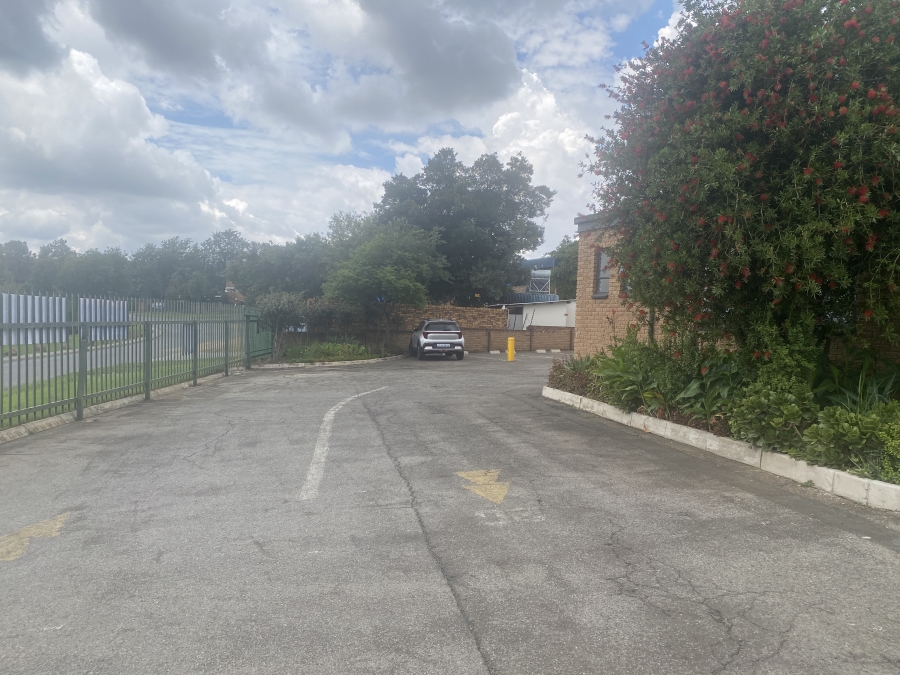 To Let commercial Property for Rent in Halfway House Gauteng
