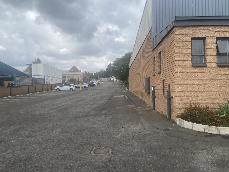 To Let commercial Property for Rent in Halfway House Gauteng