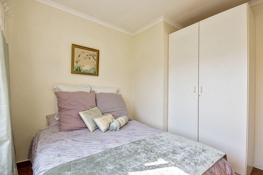 To Let 2 Bedroom Property for Rent in Linden Gauteng