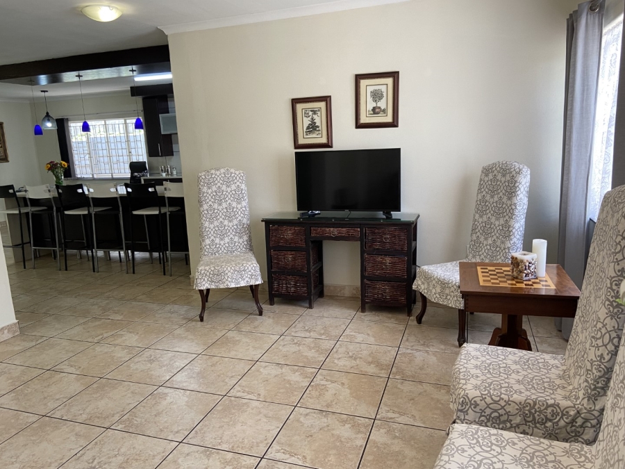 To Let 4 Bedroom Property for Rent in Linden Gauteng