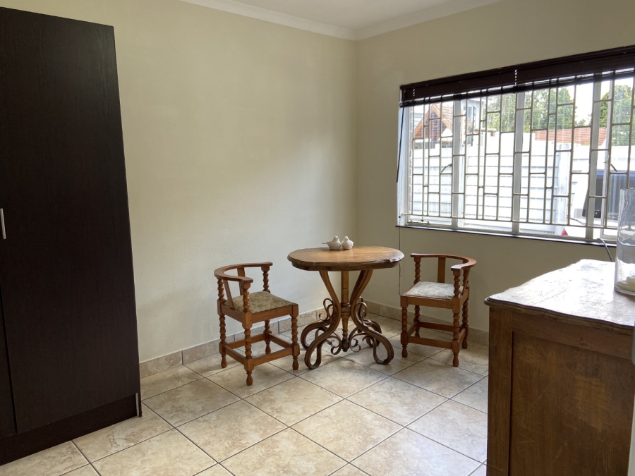 To Let 4 Bedroom Property for Rent in Linden Gauteng