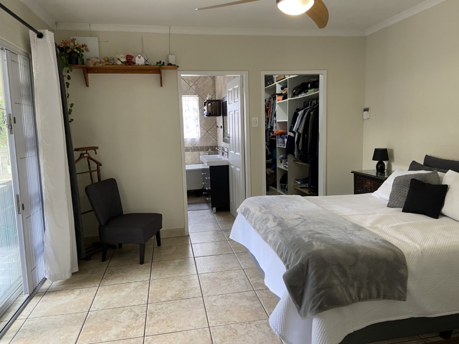 To Let 4 Bedroom Property for Rent in Linden Gauteng