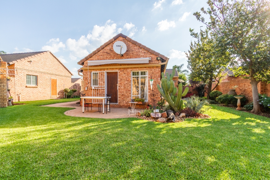 3 Bedroom Property for Sale in Equestria Gauteng